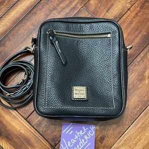 EUC Dooney and Bourke Crossbody Camera Bag in Pebble Grain, Black Leather